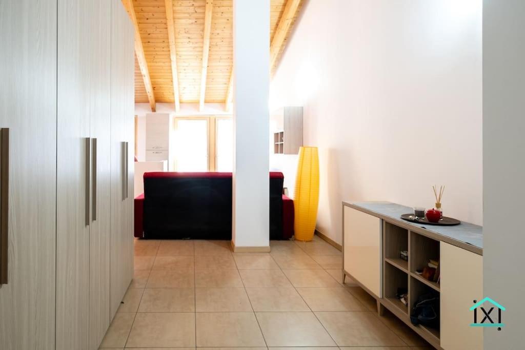 Travedona Loft By Lake Ixihome Eksteriør billede